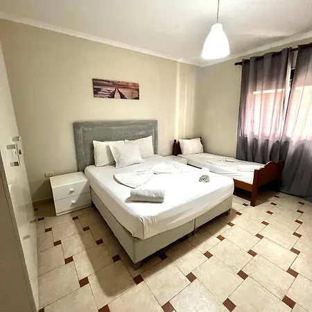 Beachfront Sea View Cozy 402 Lejlighed Durrës